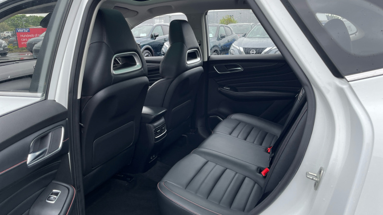 MG Hs 1.5 T-GDI Exclusive 5dr Petrol Hatchback